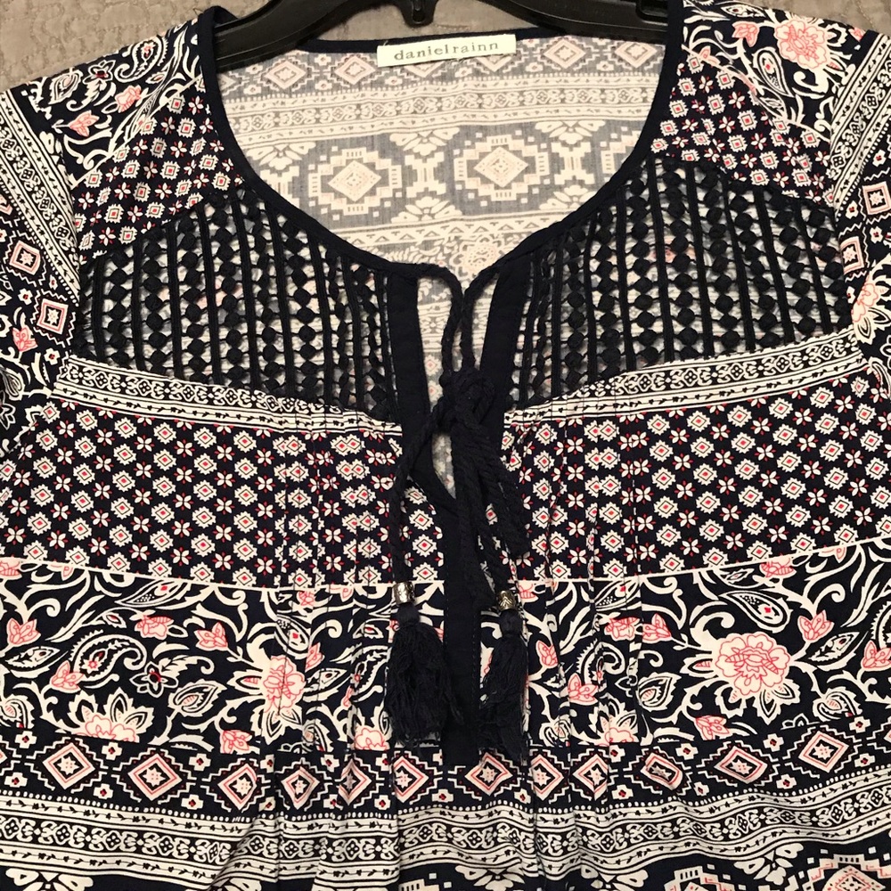 Sleeveless rayon top - Picture 3 of 4